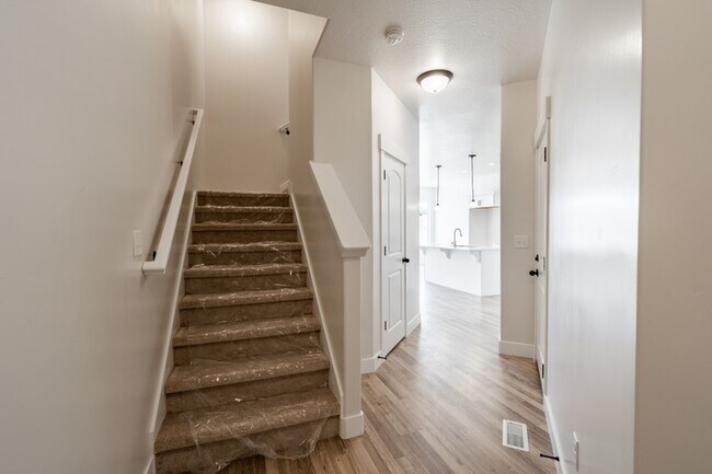 Photo - 3934 W 1650 N