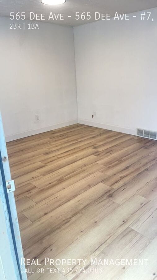 Photo - 565 Dee Ave Unit #7, #1-12