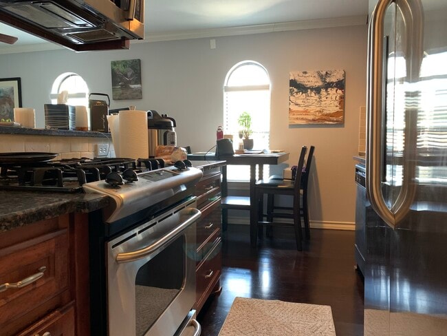 Photo - 407 E 45th St #116