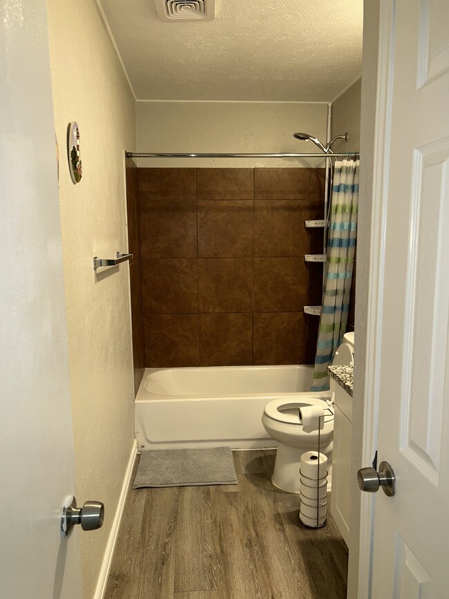 Photo - 7407 Cloverglen Dr