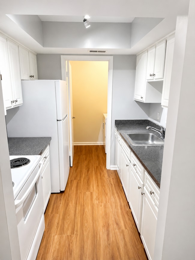 Photo - 18334 Streamside Dr Unit Streamside