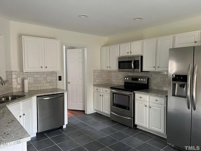 Photo - 109 Cranwell Ct