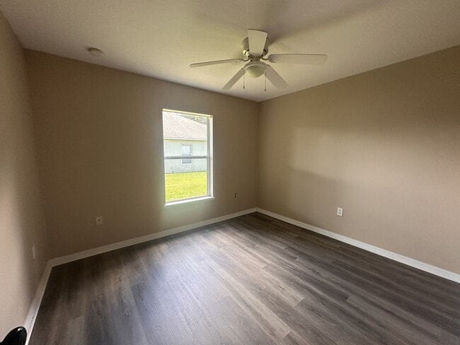 Photo - 4617 SE 27th St