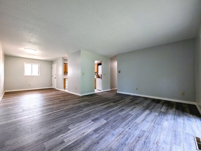 Photo - 310 N 11th St