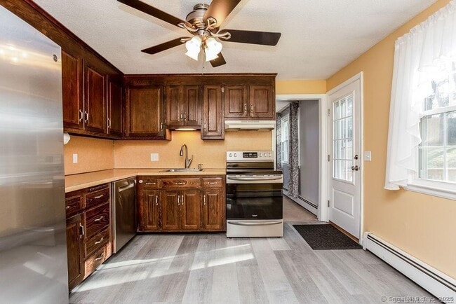 Photo - 150 Long Hill Dr