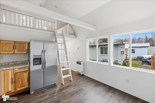 Photo - 52176 Merrill Ave