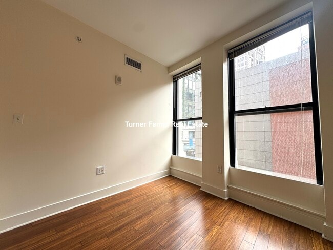 Photo - 10 Winter St Unidad 305