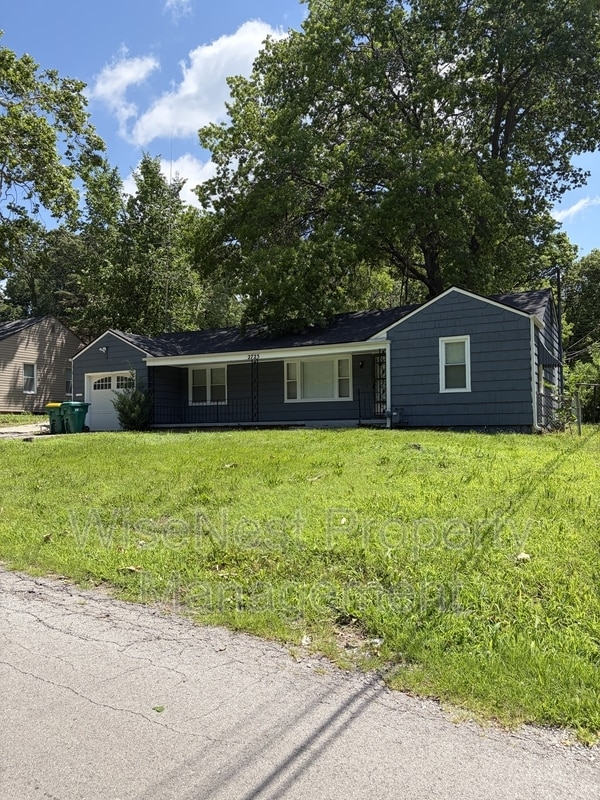 Photo - 2725 N 47th Terrace