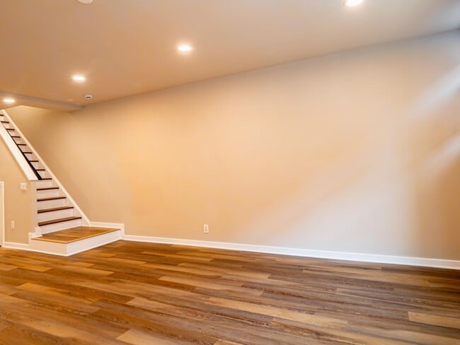 Photo - 161 Brown St