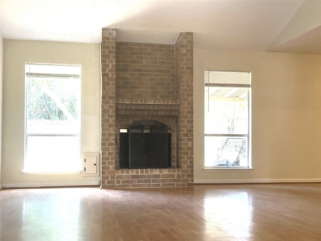 Photo - 16454 Hickory Knoll Dr