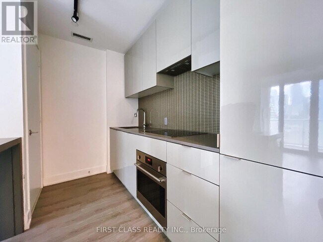 Photo - 7 Grenville St Unité 2305