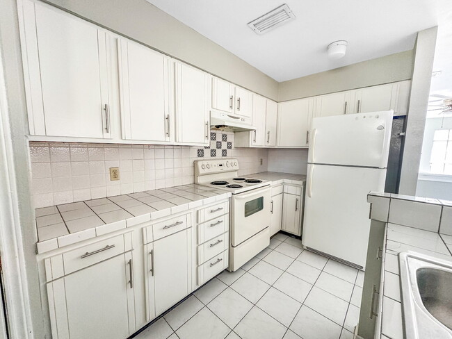 Photo - "Charming 2-Bed, 2-Bath Retreat in McAllen's Heart – 1,212 Sq Ft of Comfort!"