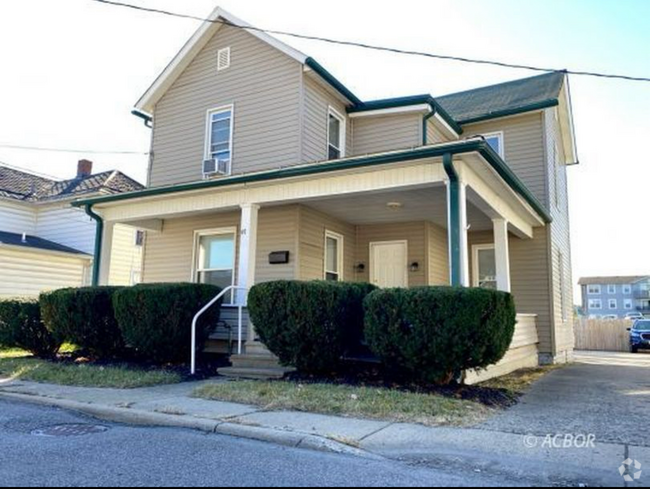 Building Photo - 97 S Shafer St Rental