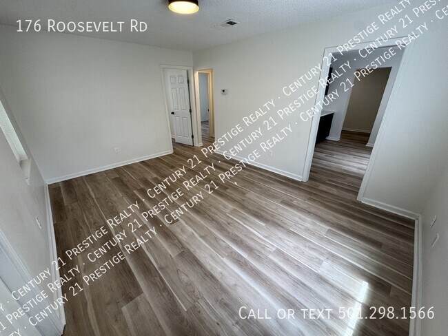 Photo - 176 Roosevelt Rd