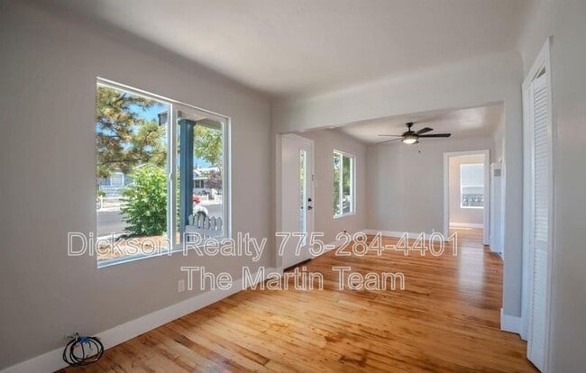 Photo - 210 Cheney St