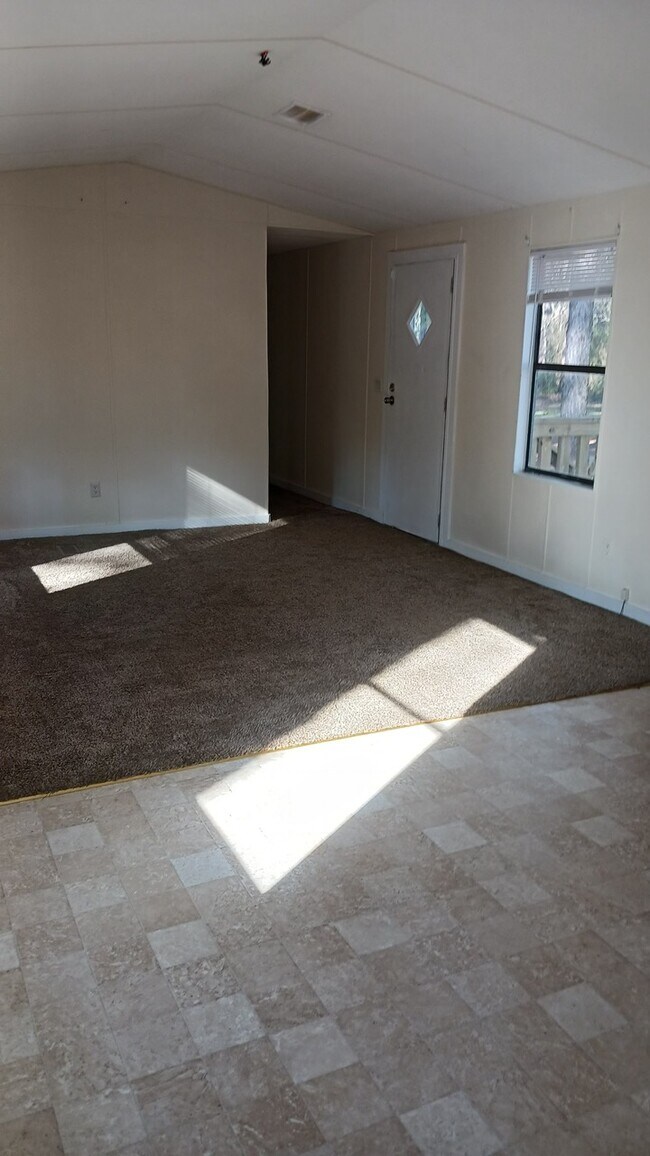 186 Mapleridge Drive