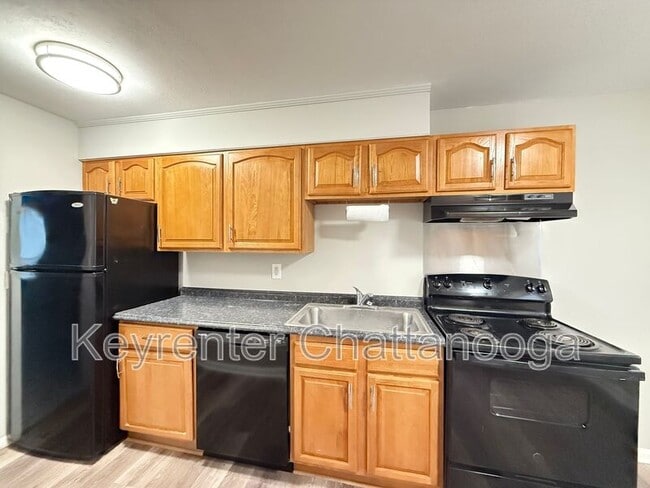 Building Photo - 305 Sunrise Ln Unit B