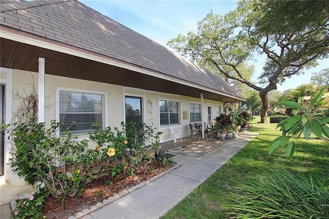 Building Photo - 670 Green Valley Rd Unit F9