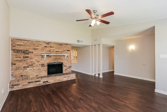 Photo - 7812 Burgundy Dr