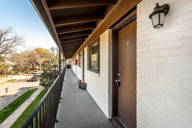 Photo - 5722 Gaston Ave Unit D