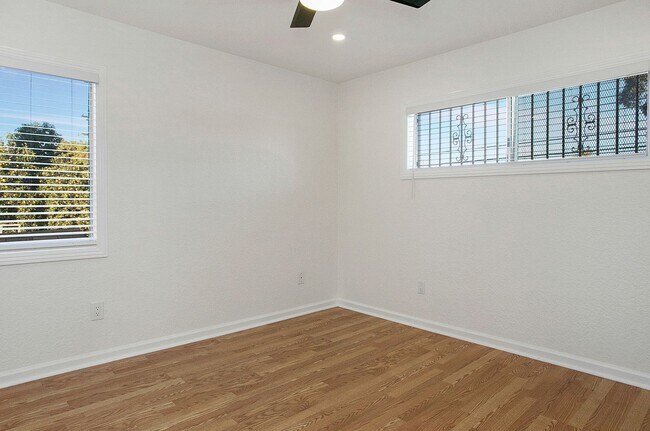 5450- 5452 Linden Avenue