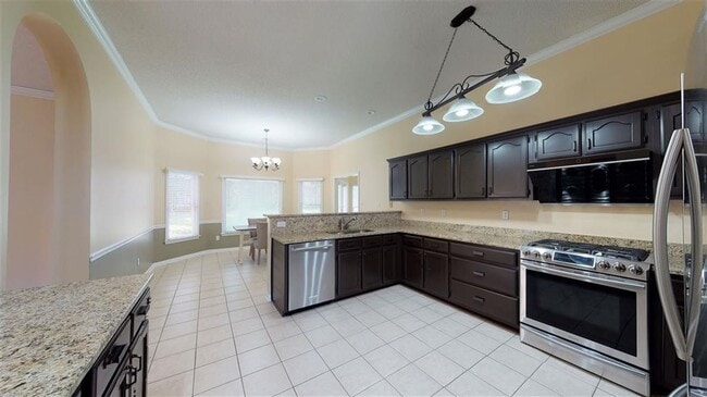 Photo - 605 Alexandria Dr