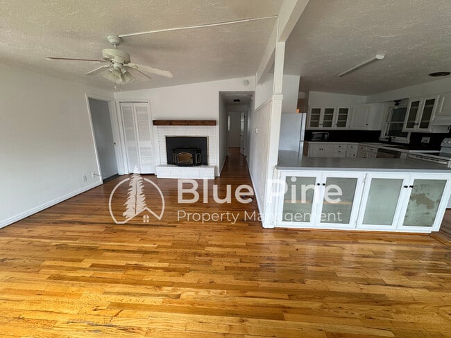 Photo - 1861 Gallup St