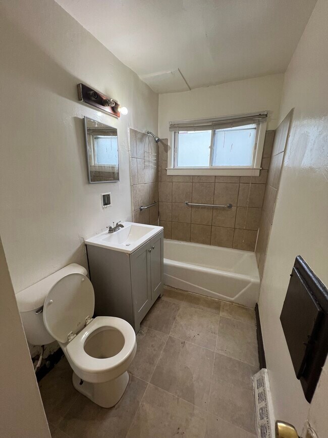 Photo - 4957 N 46th St Unidad A