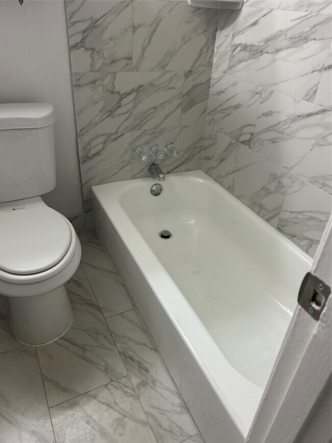 Photo - 3400 Timmons Ln Unit 24