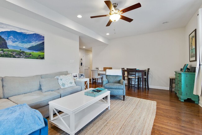 Photo - 1823 W Leland Ave Unit 1