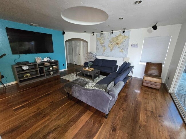 Photo - 2645 Garnet Ave Townhome