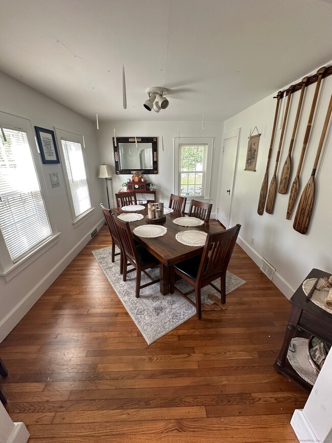 Photo - 1110 Poquonnock Rd