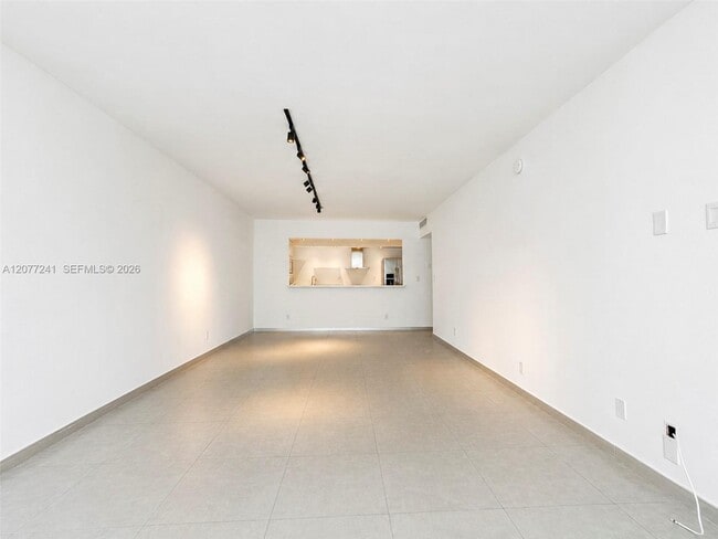 Photo - 19380 Collins Ave Unit 905
