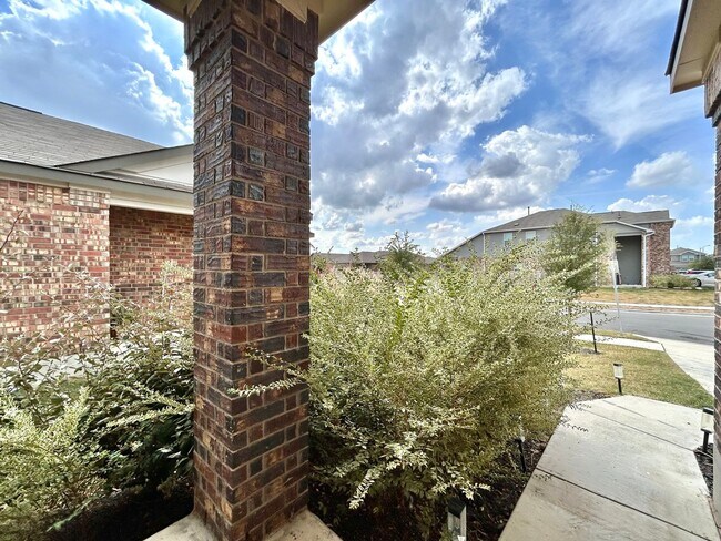 Photo - 3 BR / 2 BA Home for Rent in Hutto