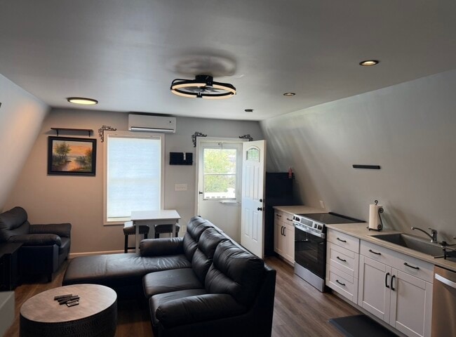 119 Cloverhill Rd