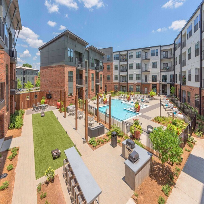 Photo - Trailside at Reedy Point