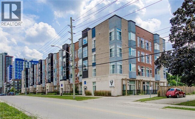 Photo - 253 Albert St Unité 215