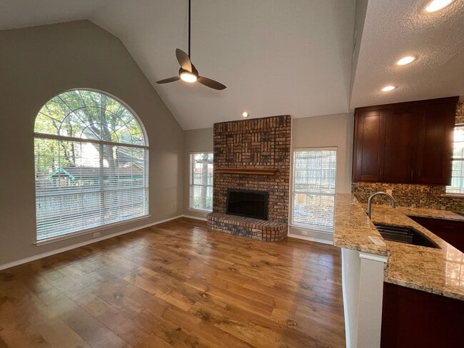 Photo - 1818 Haydenbend Cir