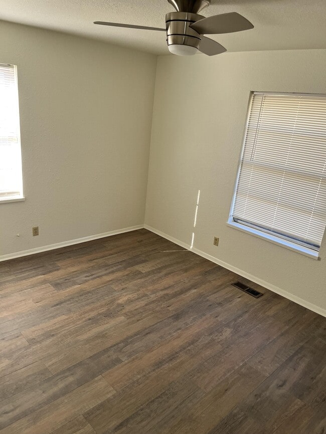 Photo - 135 Orchard Dr