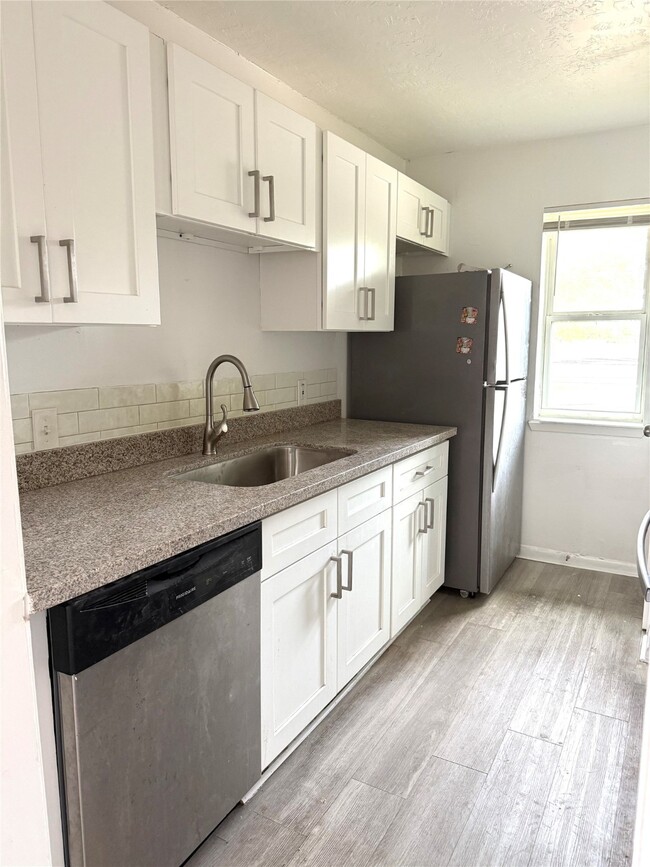 Photo - 200 Hill St Unit 7