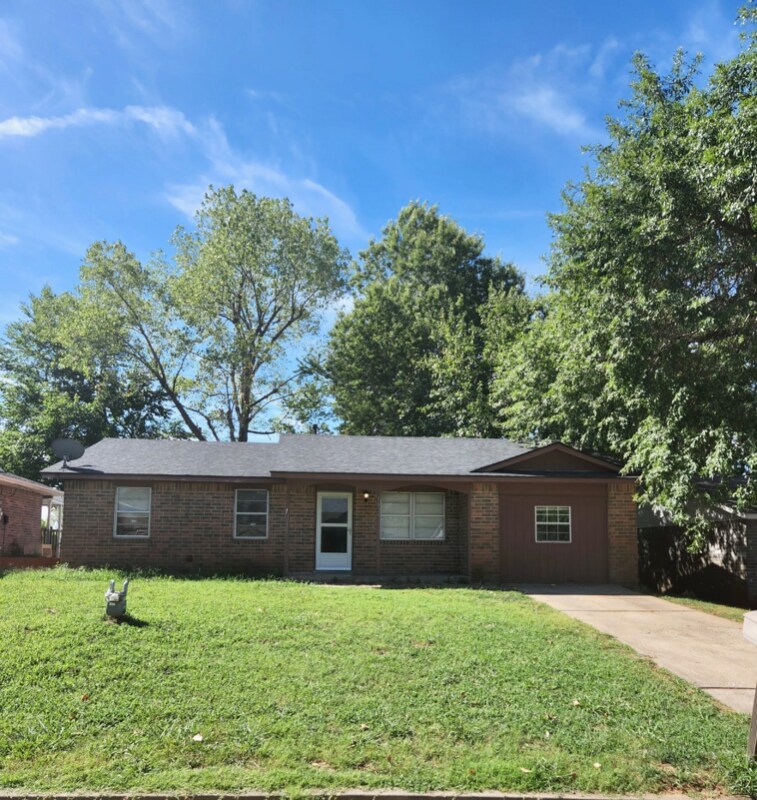 Photo - 1825 W Union Pl