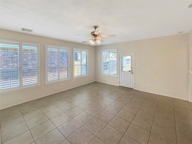 Photo - 21910 Whispering Daisy Ct Casa