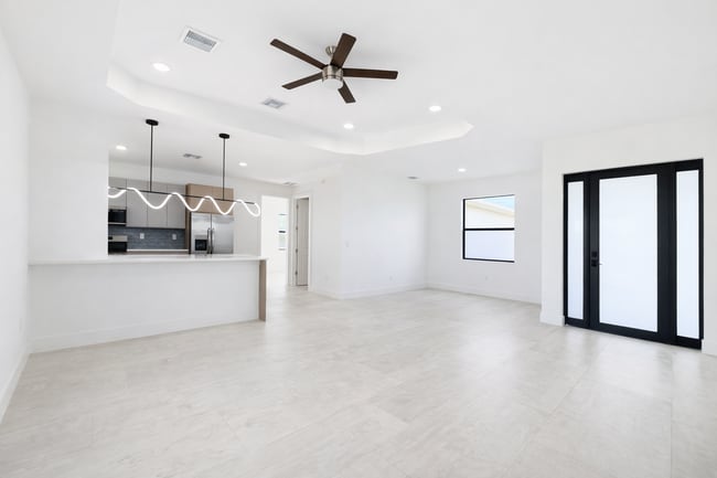 Photo - 211 NW 25th Ave