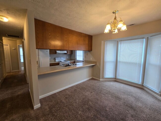 Photo - 6850 Shawcross Ln