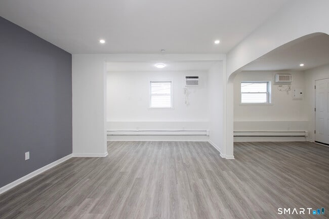 Photo - 2879 Fairfield Ave