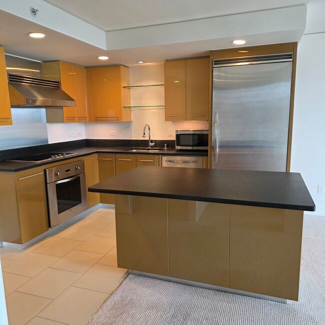 Photo - Capital Place One Bedroom Condo Unidad 2708