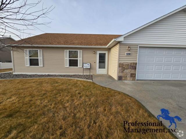 Building Photo - 3 bedroom in Billings MT 59105 Rental