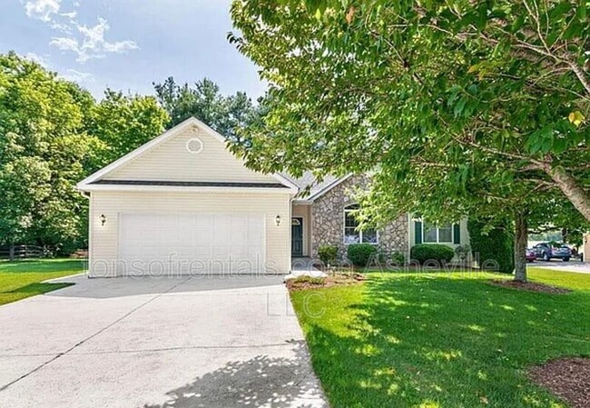 Photo - 180 Kingfisher Ln House