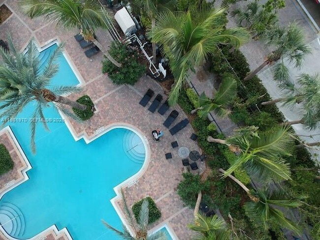 Photo - 17150 N Bay Rd Unidad 2211