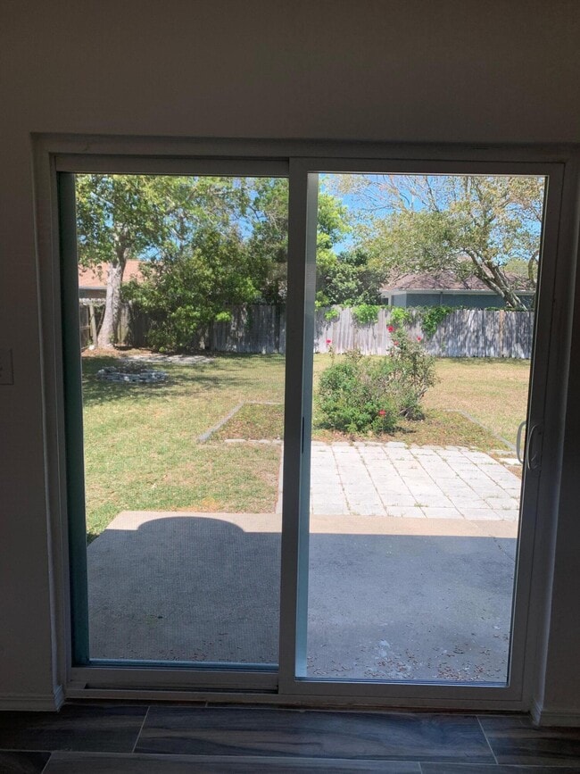 Photo - 806 Boulevard De L'Orleans